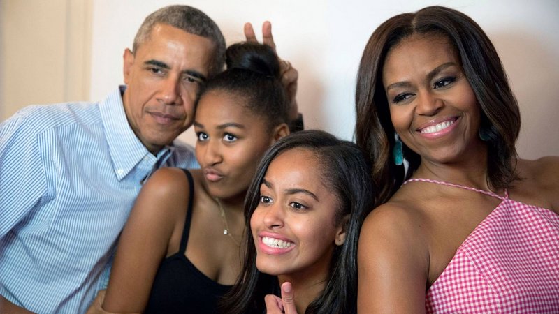 Barack Obama Michelle Obama daughters